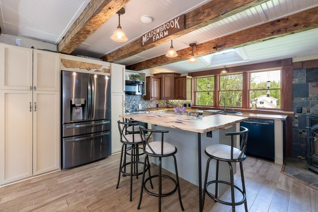 220 Stockbridge Corner Road, Alton, NH 03809