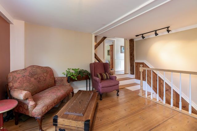 220 Stockbridge Corner Road, Alton, NH 03809