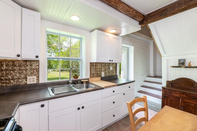 220 Stockbridge Corner Road, Alton, NH 03809