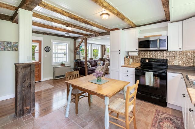 220 Stockbridge Corner Road, Alton, NH 03809
