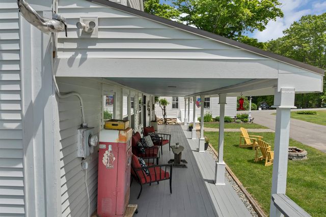 220 Stockbridge Corner Road, Alton, NH 03809