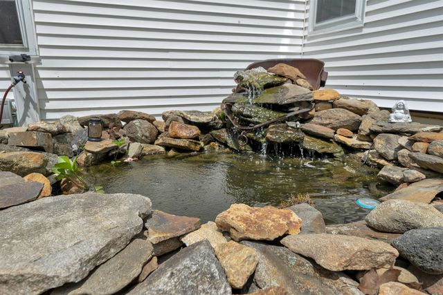 220 Stockbridge Corner Road, Alton, NH 03809