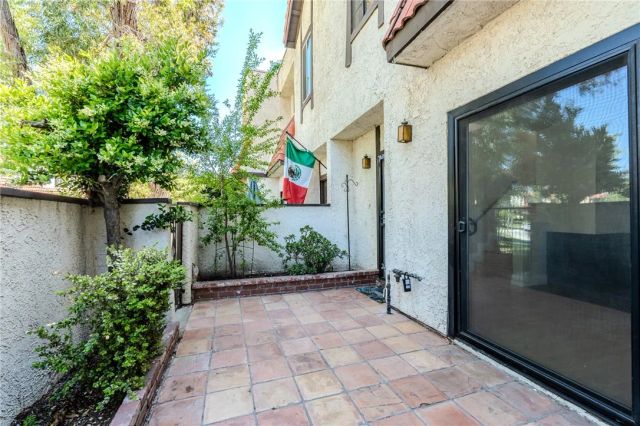 27666 Nugget Drive 3, Canyon Country, CA 91387