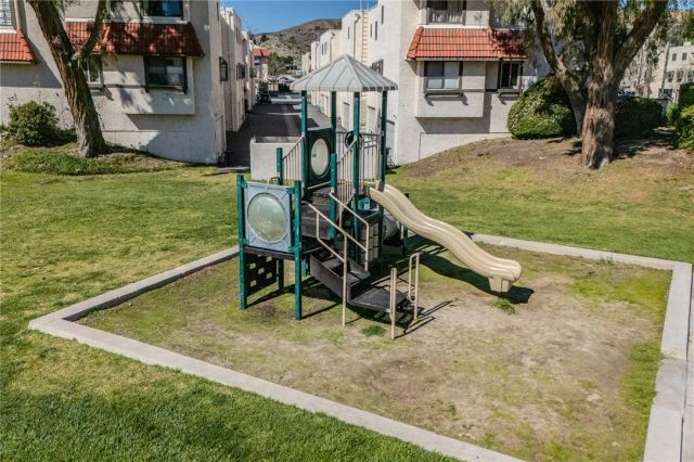 27666 Nugget Drive 3, Canyon Country, CA 91387