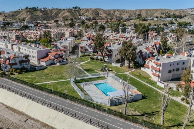 27666 Nugget Drive 3, Canyon Country, CA 91387