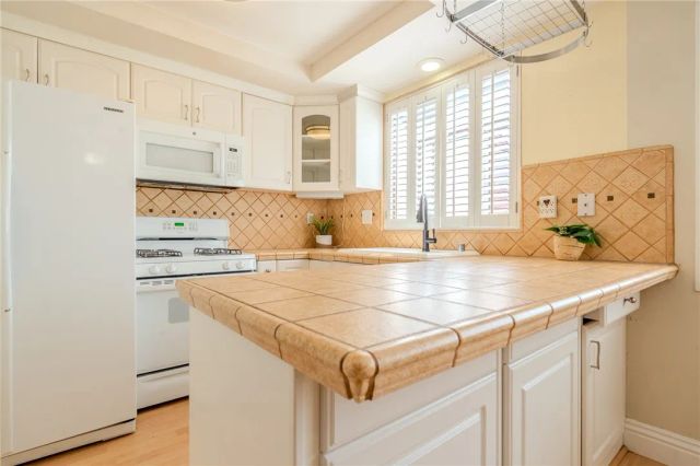 27666 Nugget Drive 3, Canyon Country, CA 91387