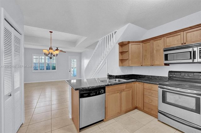 602 S Federal Hwy 12, Lake Worth, FL 33460