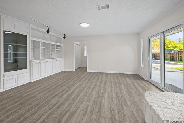 1324 Rue Desiree, Baton Rouge, LA 70810