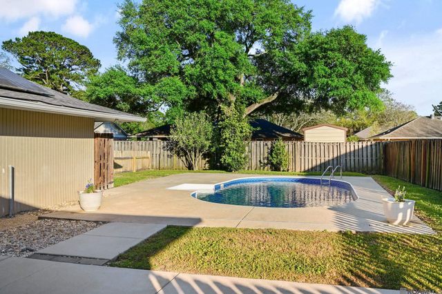 1324 Rue Desiree, Baton Rouge, LA 70810