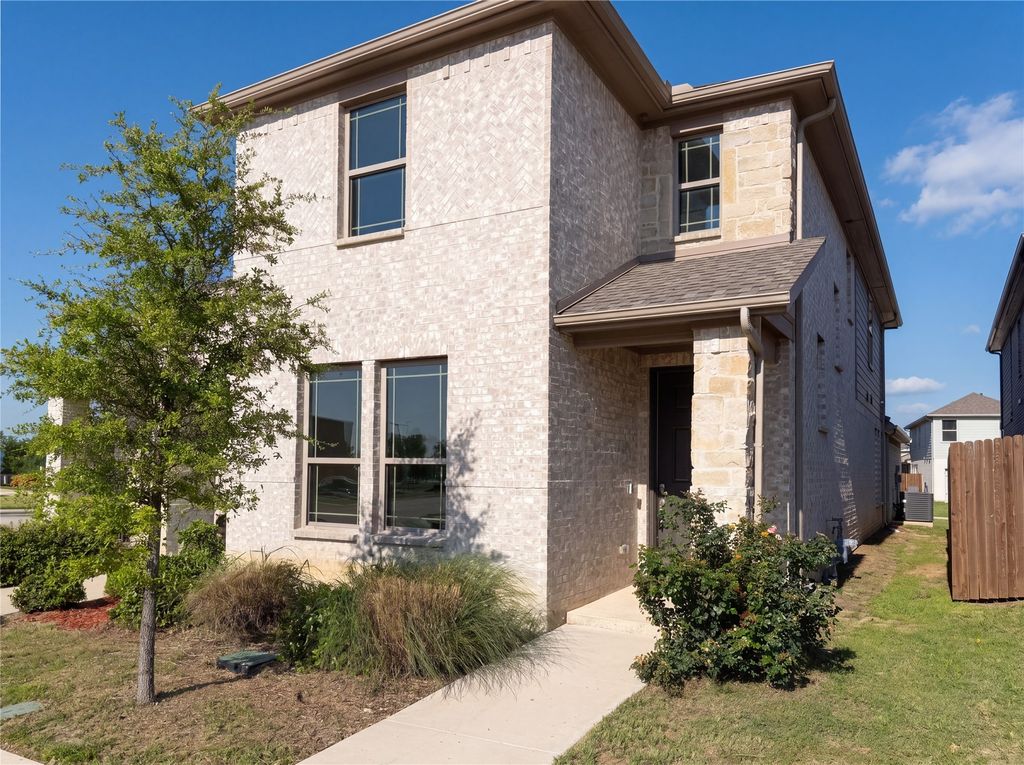 6705 Farsight Drive, Fort Worth, TX 76179