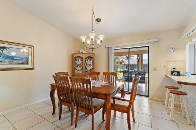 7954 SE Carlton Street E, Hobe Sound, FL 33455