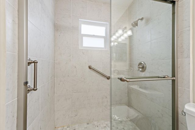 7954 SE Carlton Street E, Hobe Sound, FL 33455