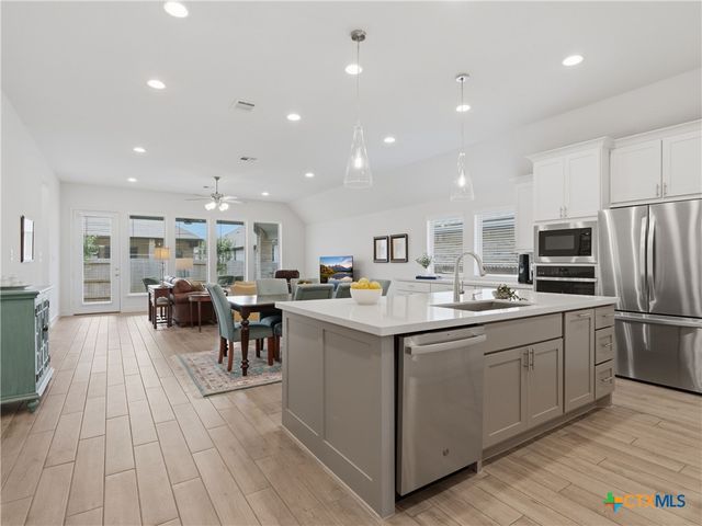 1833 Luna Street, New Braunfels, TX 78132
