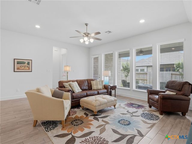1833 Luna Street, New Braunfels, TX 78132
