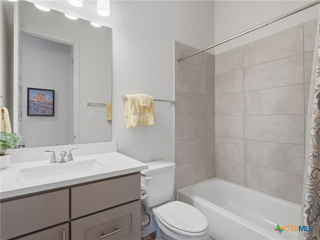 1833 Luna Street, New Braunfels, TX 78132