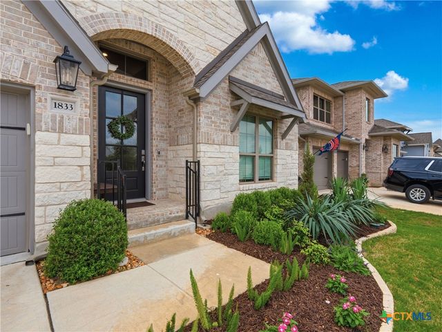 1833 Luna Street, New Braunfels, TX 78132