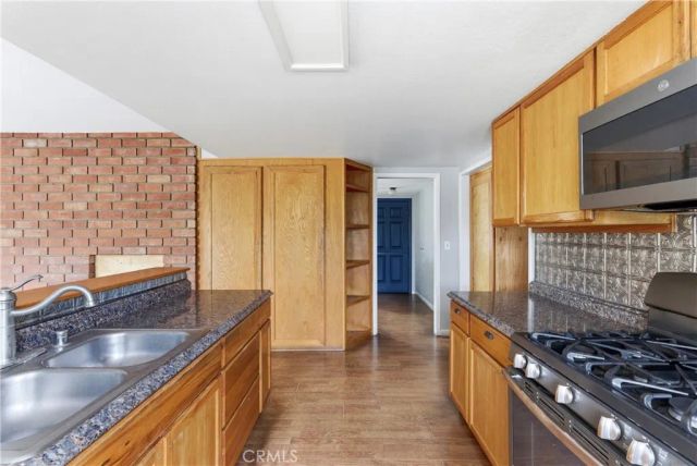 254 Bucknell Road, Costa Mesa, CA 92626