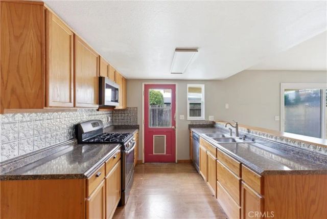 254 Bucknell Road, Costa Mesa, CA 92626