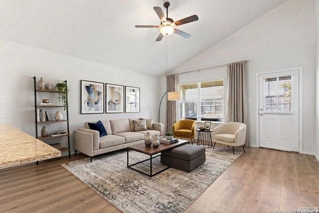 22107 Green Jacket, San Antonio, TX 78261