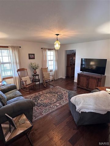 484 County Road 304, Poplar Bluff, MO 63901