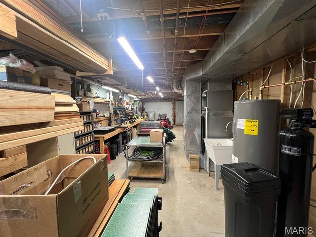 484 County Road 304, Poplar Bluff, MO 63901