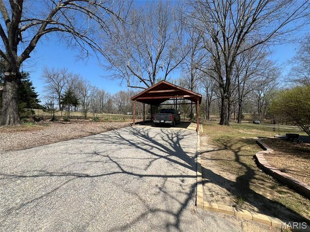 484 County Road 304, Poplar Bluff, MO 63901