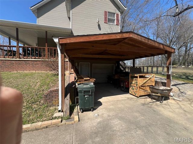 484 County Road 304, Poplar Bluff, MO 63901