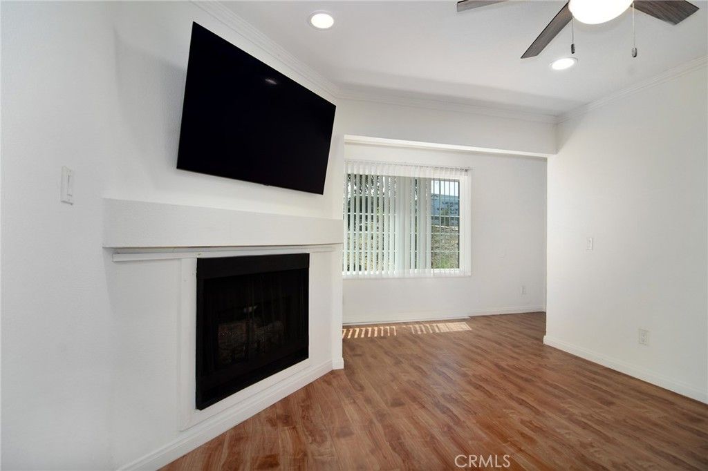 5525 Canoga Avenue 124, Woodland Hills, CA 91367 — photo 3