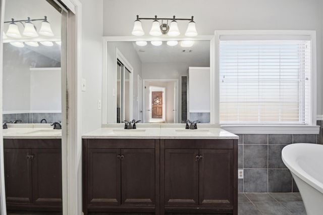 6605 STEPHAN RIDGE CV, Bartlett, TN 38135