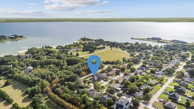 101 Darrell Drive, Heath, TX 75032