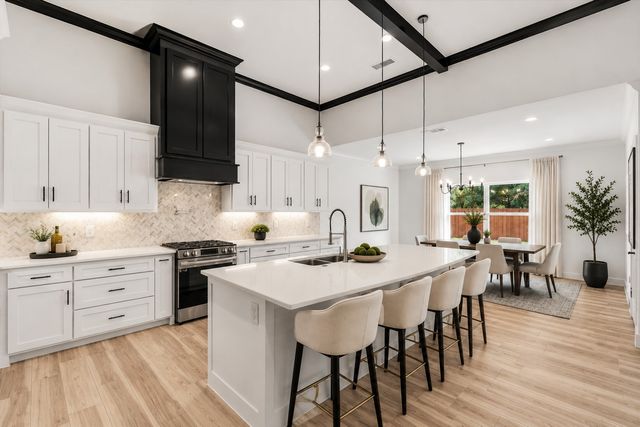 101 Darrell Drive, Heath, TX 75032