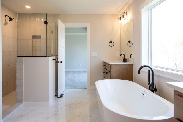 5910 Freeland Alcove N, Hugo, MN 55038