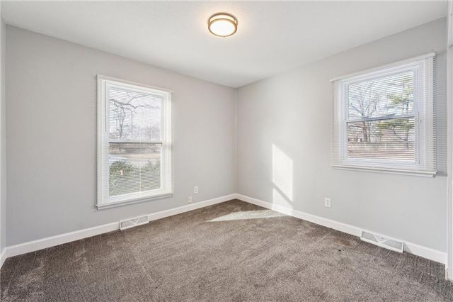 101 SE BRENTWOOD Drive, Lee's Summit, MO 64063