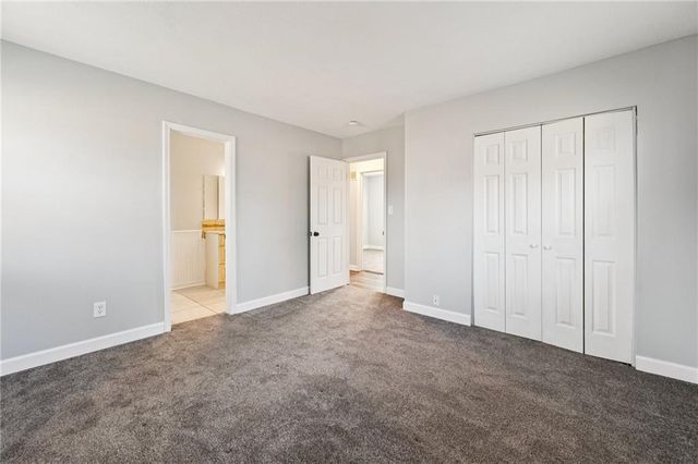 101 SE BRENTWOOD Drive, Lee's Summit, MO 64063