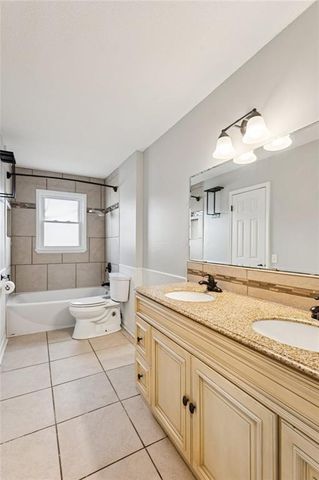 101 SE BRENTWOOD Drive, Lee's Summit, MO 64063