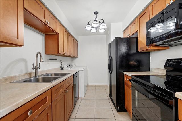 530 ORANGE DRIVE 11, Altamonte Springs, FL 32701