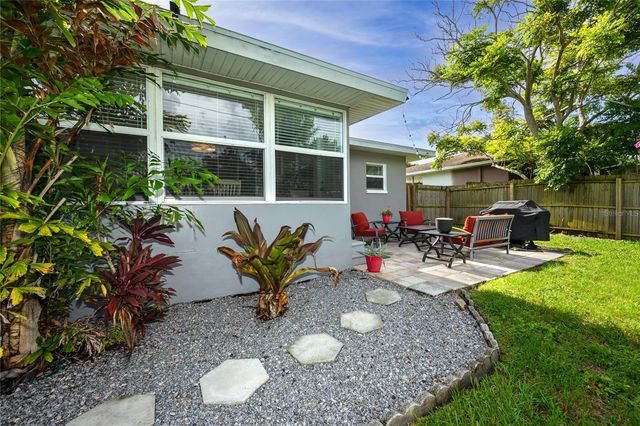 703 24TH STREET SW, Largo, FL 33770