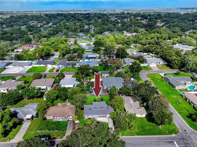 703 24TH STREET SW, Largo, FL 33770