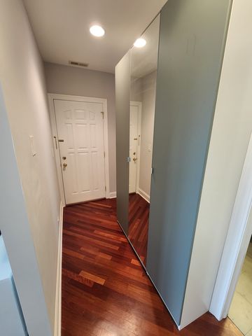 3335 W BELLE PLAINE Avenue 3A, Chicago, IL 60618