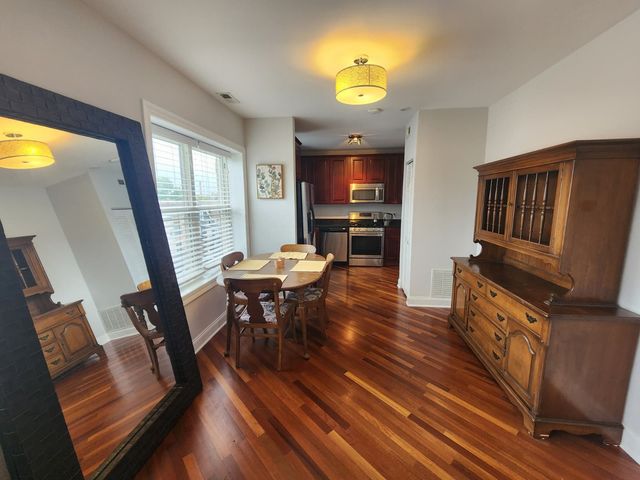 3335 W BELLE PLAINE Avenue 3A, Chicago, IL 60618