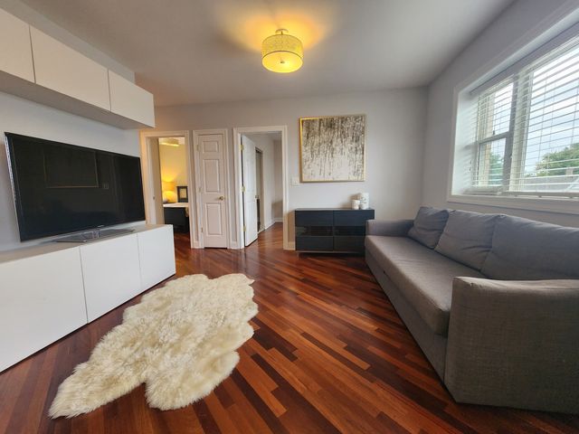 3335 W BELLE PLAINE Avenue 3A, Chicago, IL 60618