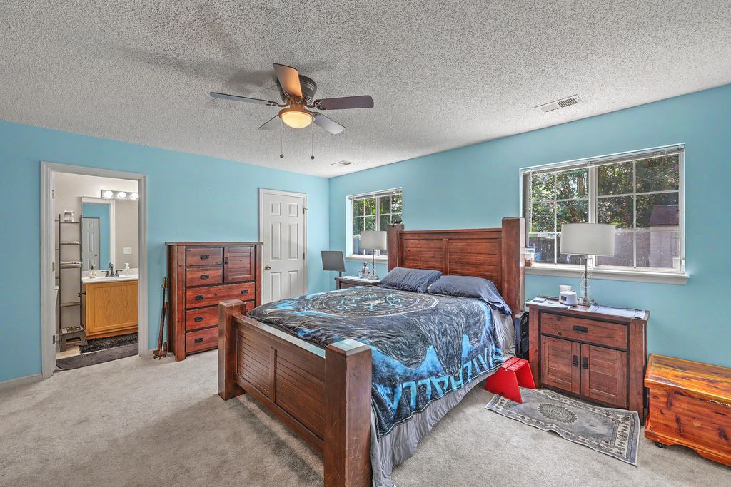 Image 15 of property listing at 181 Apache Drive, Summerville, SC 29483