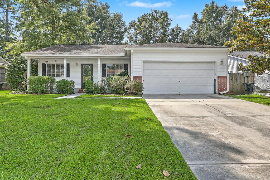 Image 30 of property listing at 181 Apache Drive, Summerville, SC 29483