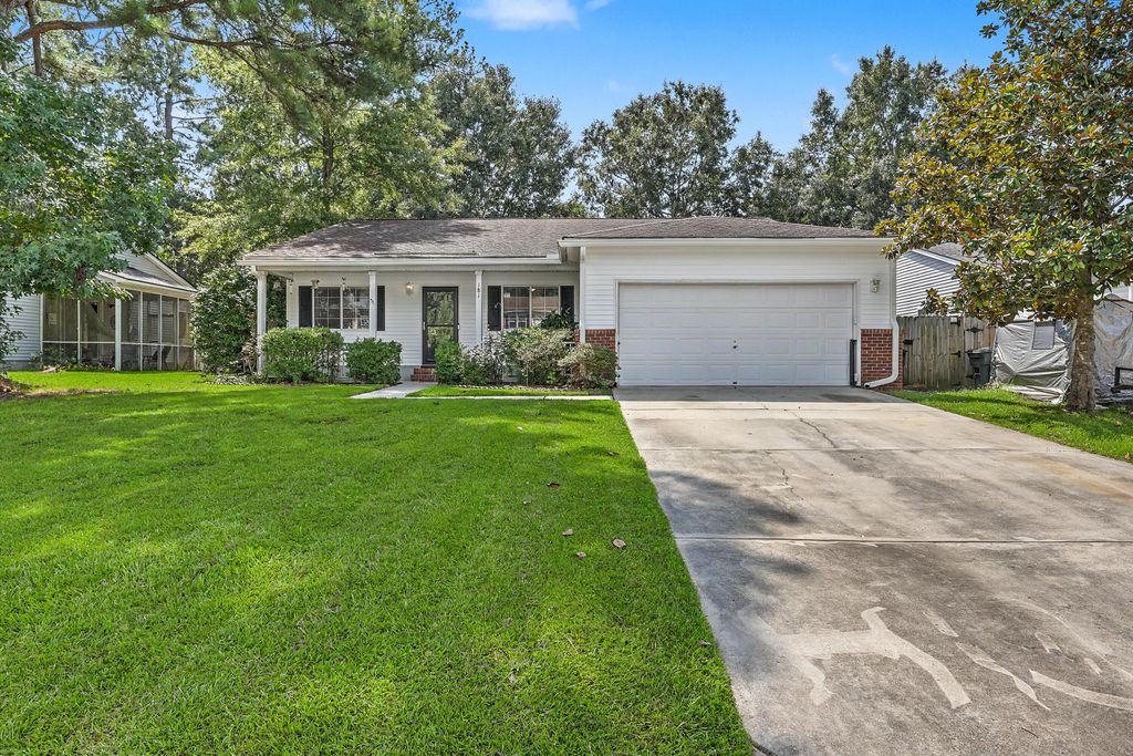 Image 31 of property listing at 181 Apache Drive, Summerville, SC 29483