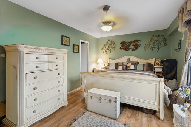 25 Neptune Boulevard 2T, Long Beach, NY 11561