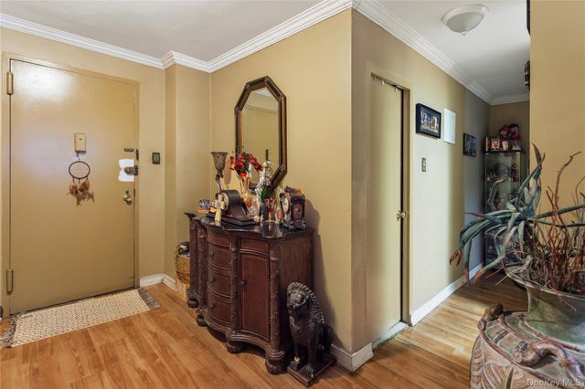 25 Neptune Boulevard 2T, Long Beach, NY 11561