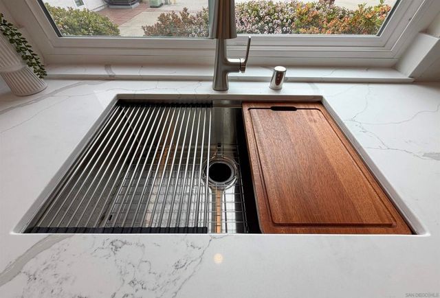 16450 Caminito Vecinos 106, San Diego, CA 92128