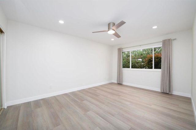 16450 Caminito Vecinos 106, San Diego, CA 92128