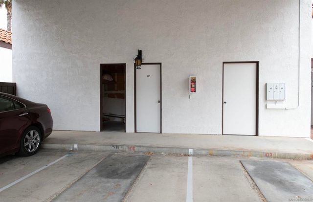 16450 Caminito Vecinos 106, San Diego, CA 92128