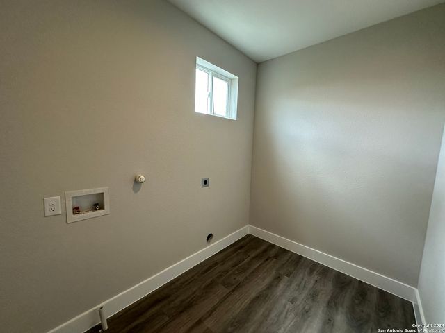 1618 W Lawndale Dr Unit 8, San Antonio, TX 78209